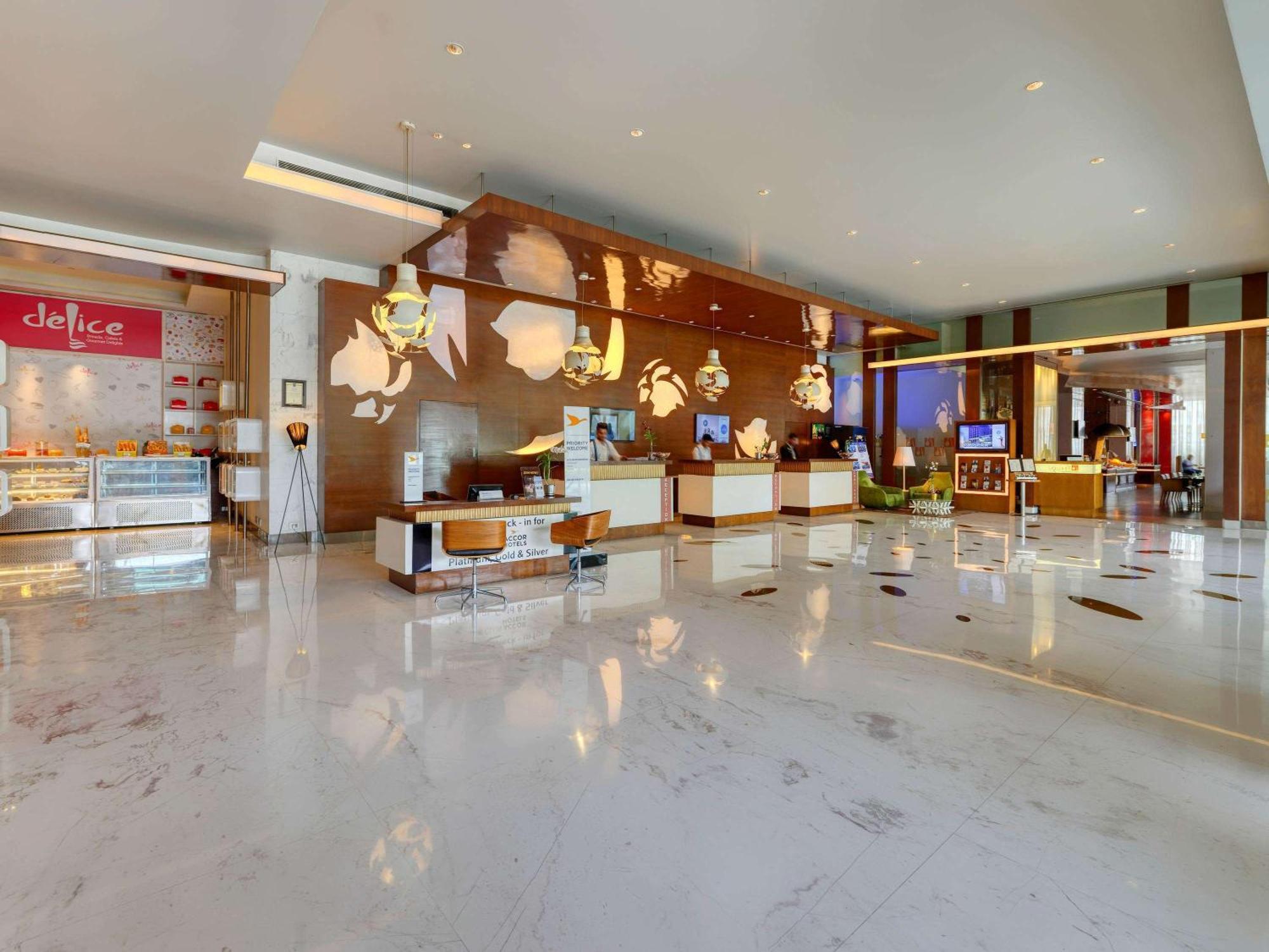 Novotel Bengaluru Outer Ring Road Zewnętrze zdjęcie